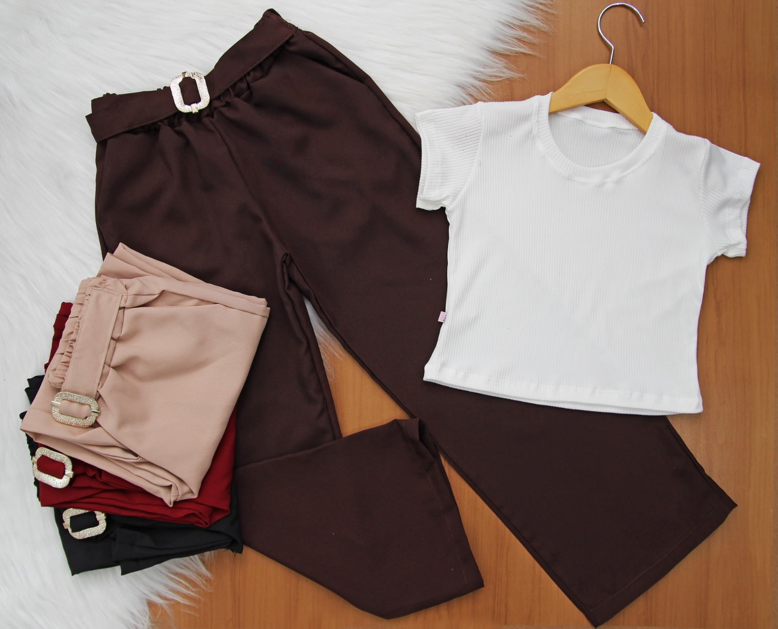 Cj. Calça Wide com Cropped
