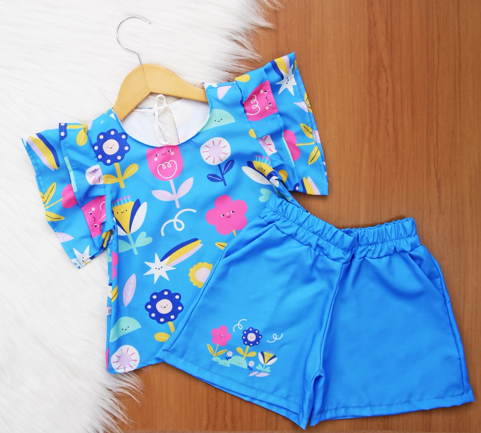 Cj. Flor Short