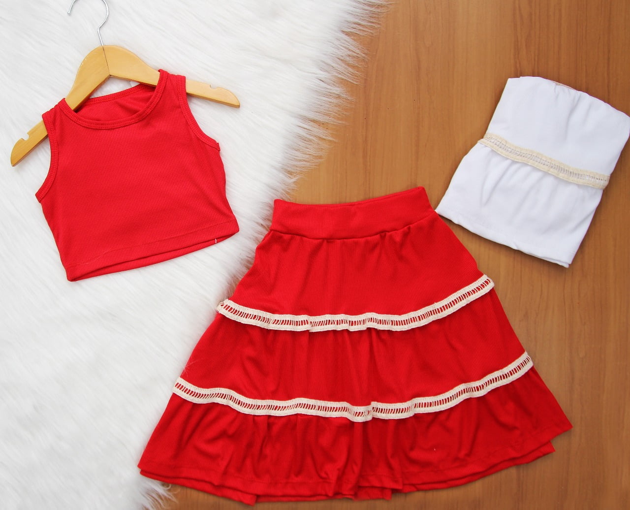 Cj. Saia com Cropped