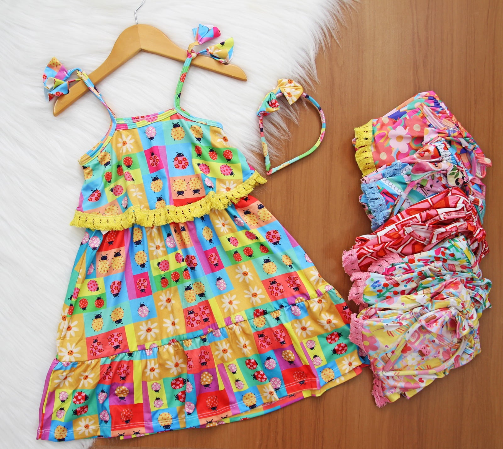 Vestido Alcinha com Tiara